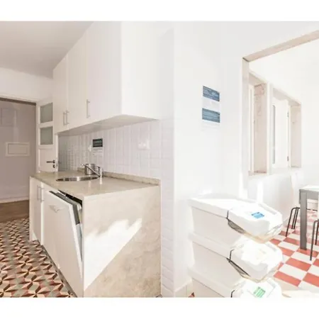 Houze_city Center, 5 Flat With A View *
